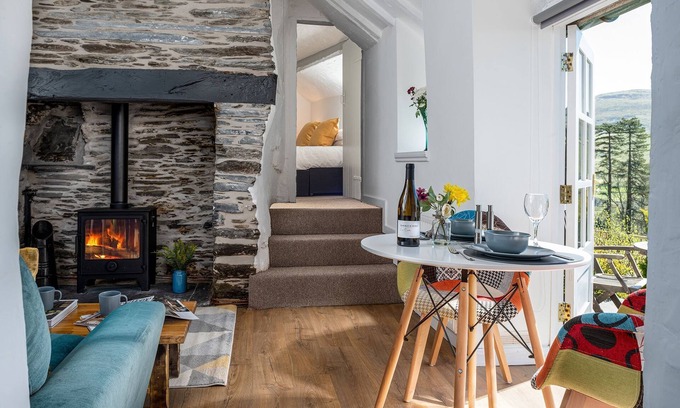 Bryn-crug Cottage | The Little Cottage - sleeps 2 guests in 1 bedroom