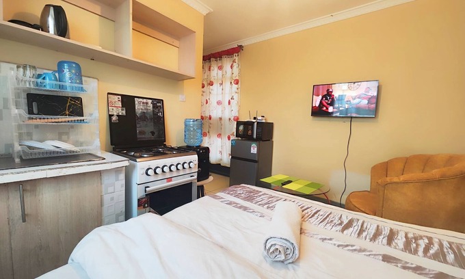 Kidono Apartment | The Little Haven off Waiyaki Way with Wifi, secure parking & Netflix