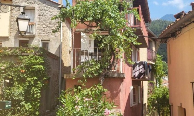Vernet-les-Bains Cottage | The Little Pink House