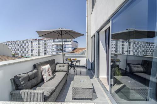Braga Apartment | The Locomotive Flat by House and People