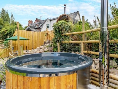 Pontesbury House | The Lodge Spa - Uk47837
