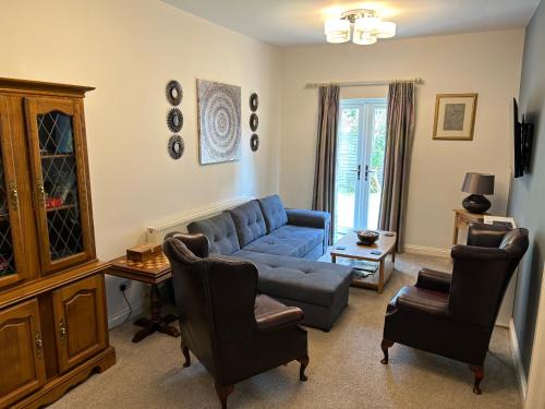 Chesterfield Apartment | The Long Hall 2 bed ground floor annexed apartment - sleeps 6