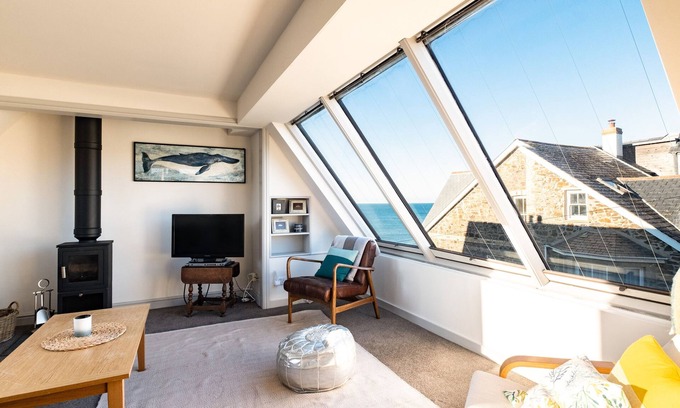 Treator Cottage | THE LOOKOUT, pet friendly, character holiday cottage in Polzeath
