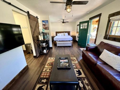 Grand Lake House | The Loose Moose Cabin #11 At Downtown Grand Lake