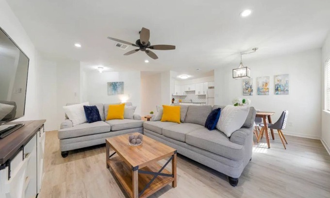 Ocean City House | The Lost Lobster - 10 Min from the beach - Renovated - 2BR/2BA