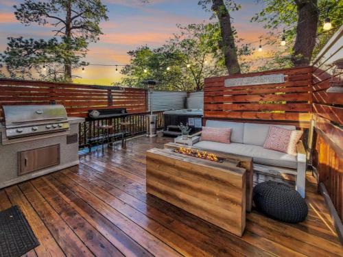 Sugarloaf Apartment | The Love Shack Big Bear