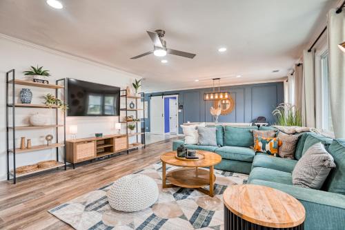 Thunderbolt House | The Mariners Rest, Near Downtown, Savannah Coastal Charm