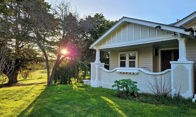 Newstead House | The Mia Mia Newstead - Pet Friendly Country Retreat close to town