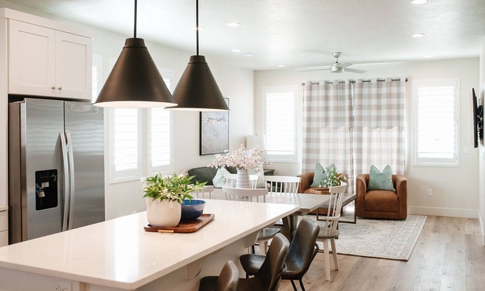 Washington Fields House | 🌲The Monroe ⛰️BRAND NEW Townhouse With Majestic Views and EV Charger Hookup