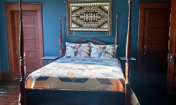 Mount Pleasant House | The Native Suite w/Private Full Bath