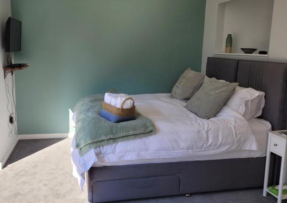 Cinderford Apartment | The Nest at Deneside