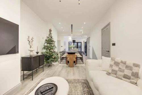 Queen's Park House | The North Kensington House