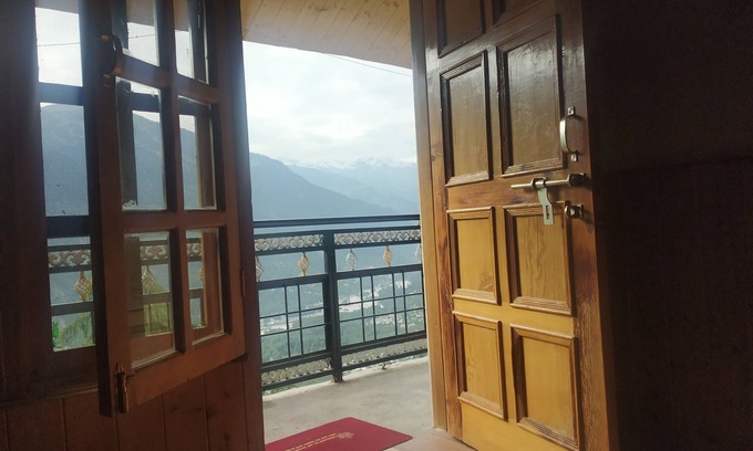 Burwa House | The offbeat nest Majhach
