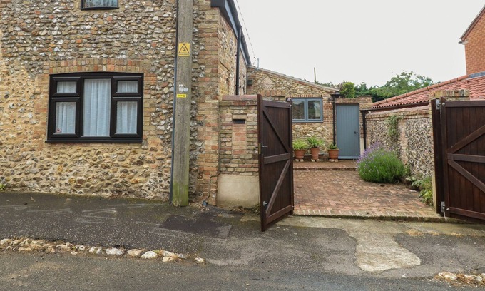 Wereham Cottage | THE OLD BUTCHER'S SHOP, pet friendly in Downham Market