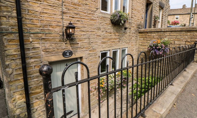 Hayfield Cottage | The Old Cobblers