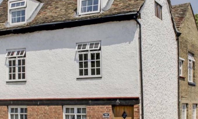 St Neots House | The Old Rose and Crown - St Neots