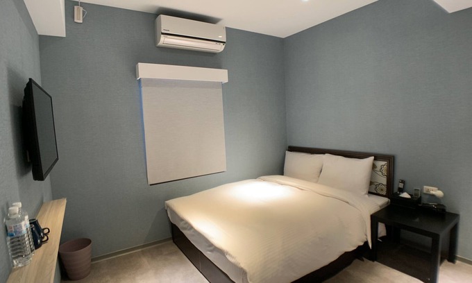 Shilin House | The One Donni Inn