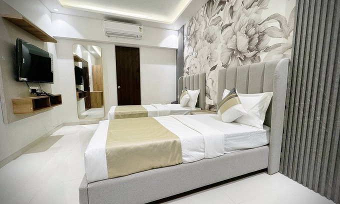 Santacruz Apartment | The Orion Premium Suites