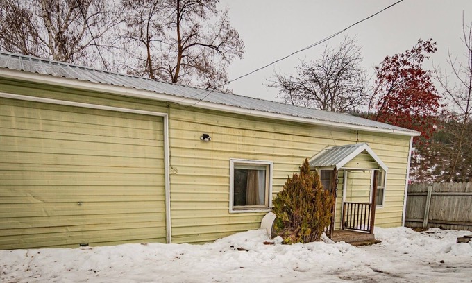 Kellogg House | The Outback: A Silver Mountain Bungalow w/Hot Tub, Pet Friendly