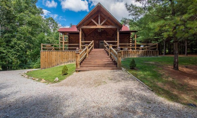 Logan House | The Outpost Lodge