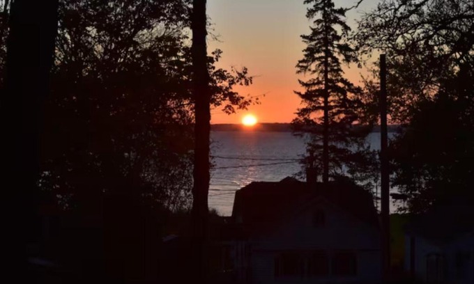 Lake Koshkonong House | The Overlook at Lake Koshkonong - Lake Home Log Cabin