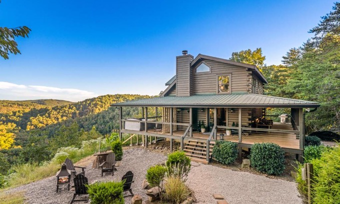 Ranger House | The Overlook at Talking Rock Creek Resort