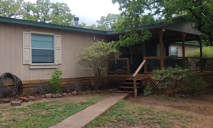 Chico Cabin | The Overlook Lodge at Northside Marina & Resort