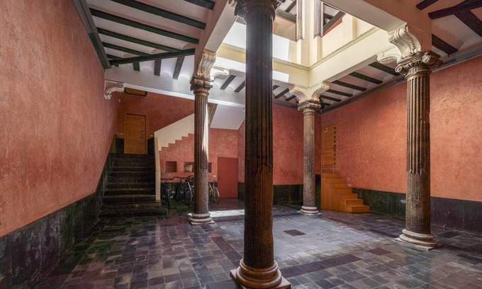 Zaragoza Old Town Apartment | The Palace of Argensola