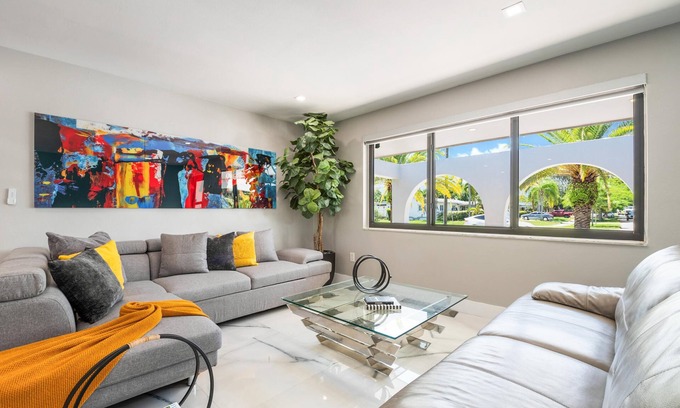 Cutler Bay House | The Palms/Big Pool/Pool Table/Foosball