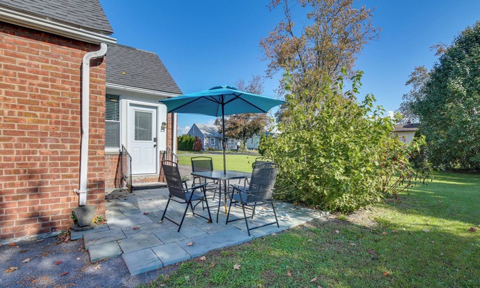 Lincoln Park Apartment | 'the Peaceful Post' Cozy Winter Escape in Kingston