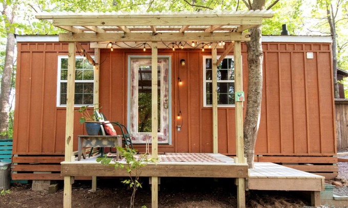 Swannanoa House | The Peach Perch, Ridgetop, and 20 Minutes to Asheville!