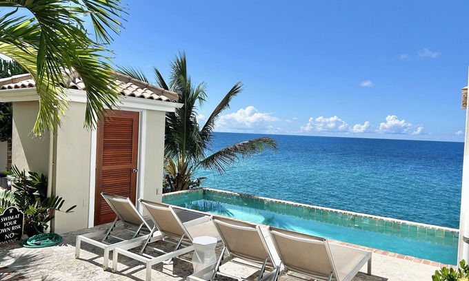 Estate La Vallee House | The Pearl At Cane Bay—Luxury One Bedroom Waterfront Home