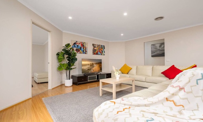 Skye House | The Peninsula Escape Spacious 5-Bedroom Home
