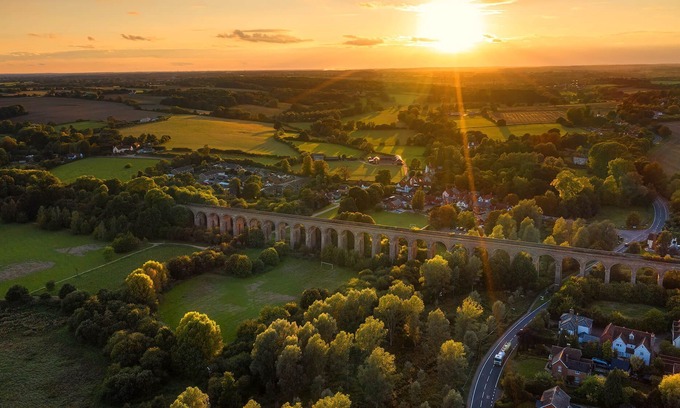 Colchester House | The Piggery - an idyllic five-star retreat with hot tub in beautiful Essex countryside