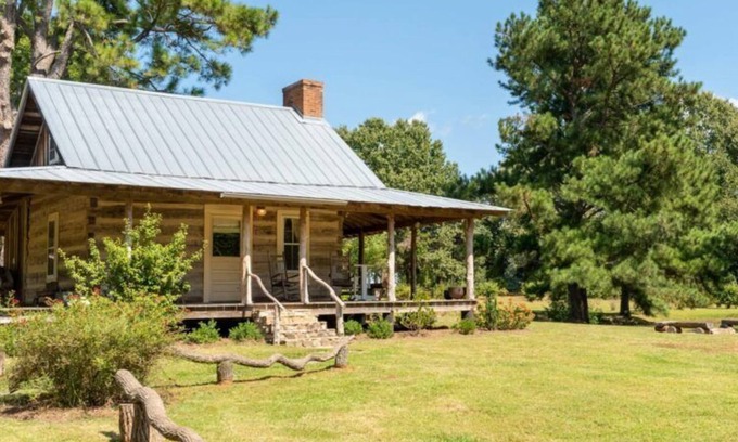 Bells Cabin | The Pines Cabin at Green Frog Farm