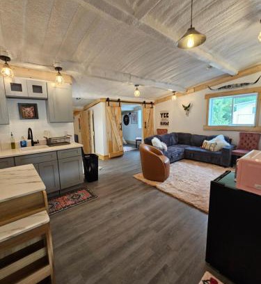 Nephi Apartment | The Pink Hayloft