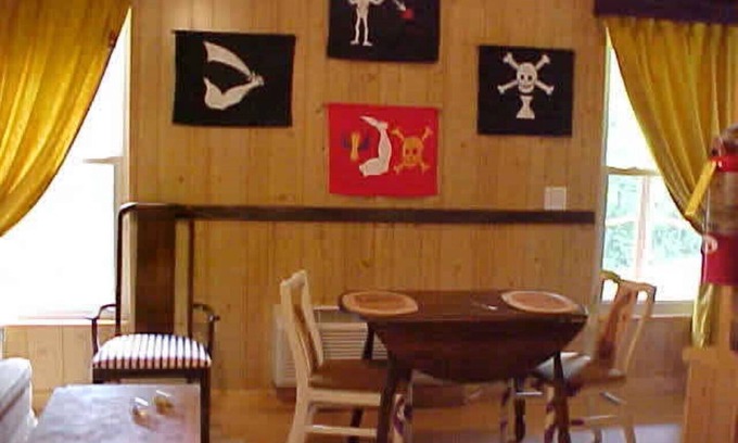 Henderson Cabin | The Pirate's Den