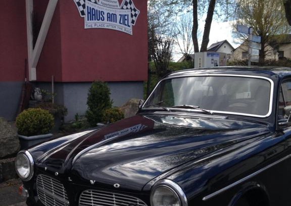 Hunerbach Bed & Breakfast | The Place After the Race B&B