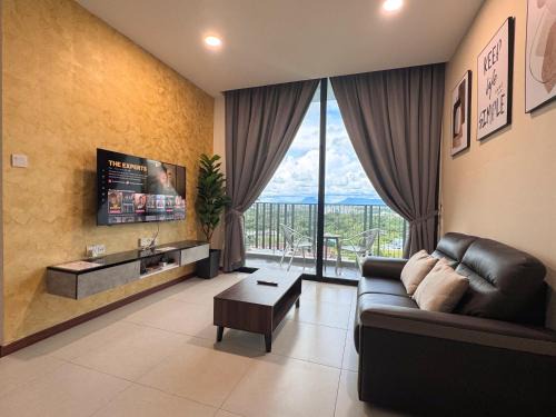 Taman Charming Apartment | The Podium-3R2B-Free 2 Parking-12 Pax
