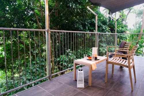 Flying Fish Point Apartment | The Point