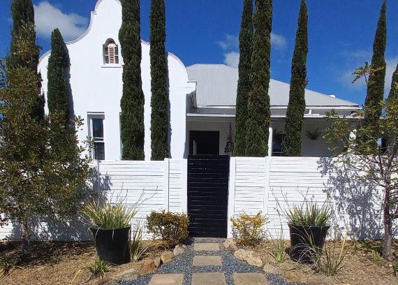 Riviersonderend Bed & Breakfast | The Porch suite @ Delavigne House