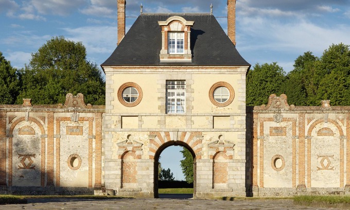 Fleury-en-Biere House | The Poterne of the Château de Fleury