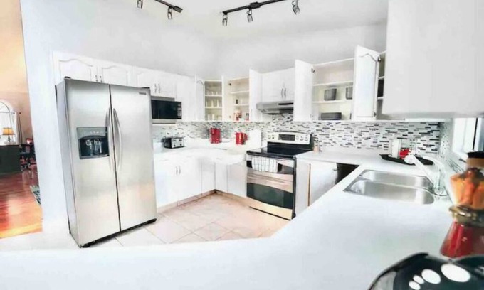Southeast Edmonton House | The Princess Luxury resort
