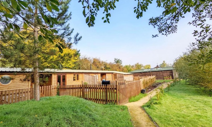 Billingshurst House | The Quail Cabin