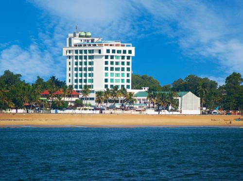 Kollam Hotel | The Quilon Beach Hotel and Convention Center