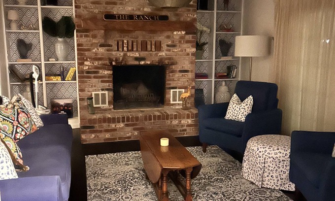 Greencastle House | The Ranch @DePauw University. Located in the heart of campus w/ a large yard.