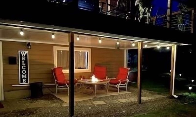Gig Harbor Apartment | "The Red Door" 1 mile from downtown. 1 bedroom. Own entrance. Full Bath/Kitchen