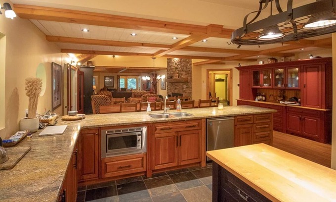 Carden Cottage | The River House - Five Bedroom Cottage, Sleeps 12