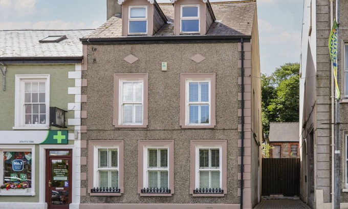 Ramelton Cottage | THE RIVER HOUSE, pet friendly in Ramelton, County Donegal