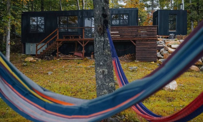 Queens House | The River Shack with Sauna